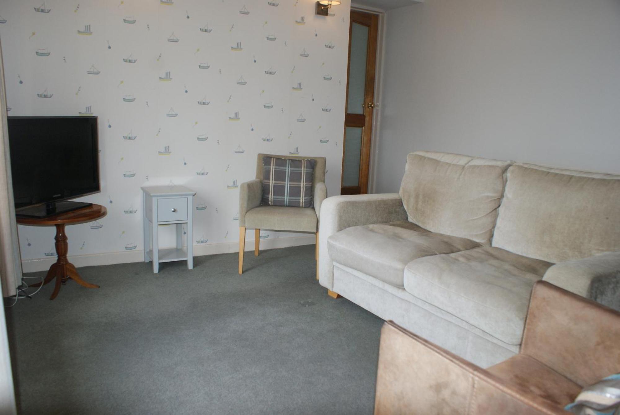 Ferry House 3*